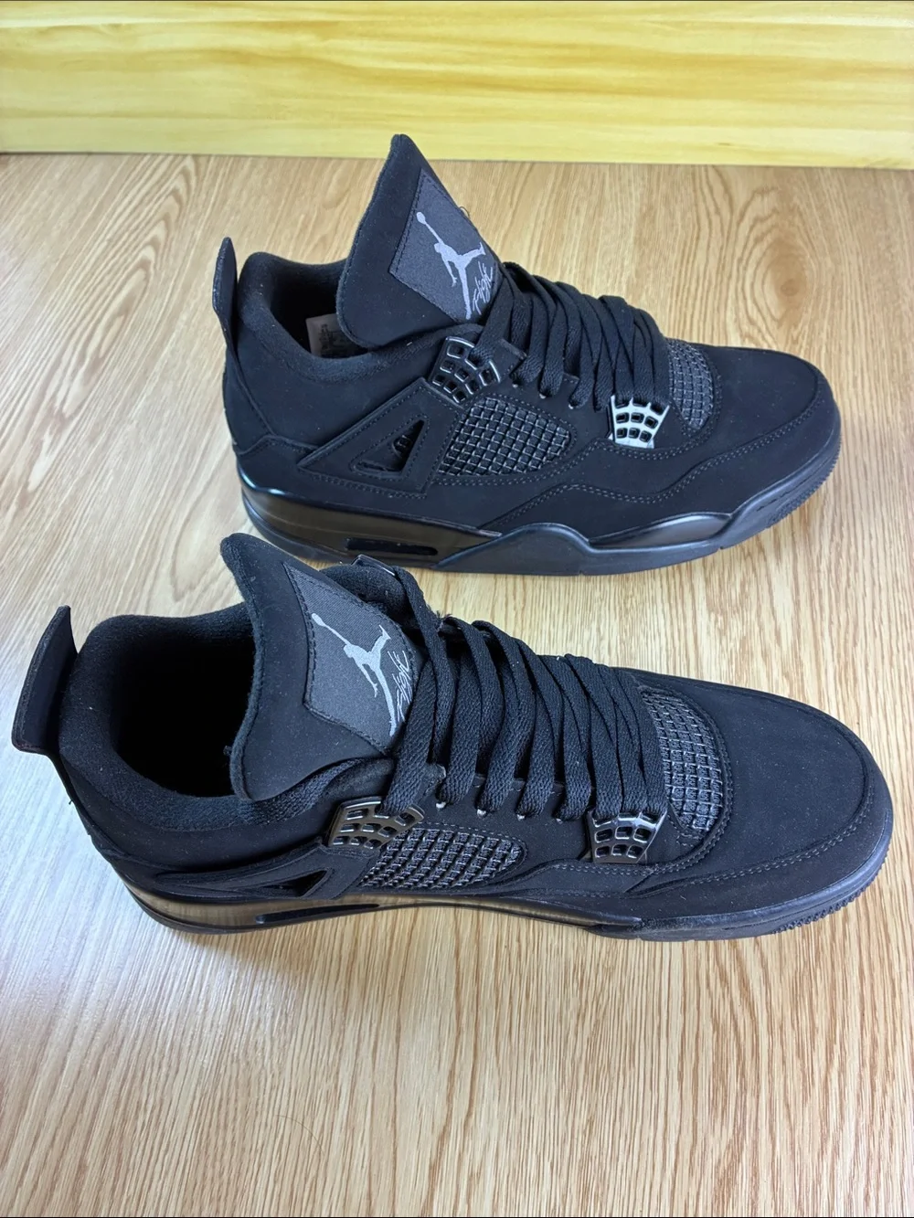 Jordan Black Retro Men's Sneakers